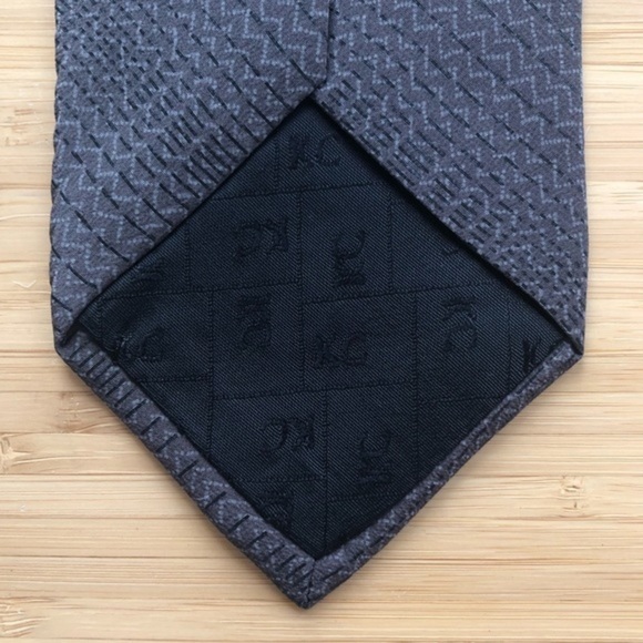 Kenneth Cole Silk Tie In Dark Gray - Picture 3 of 6